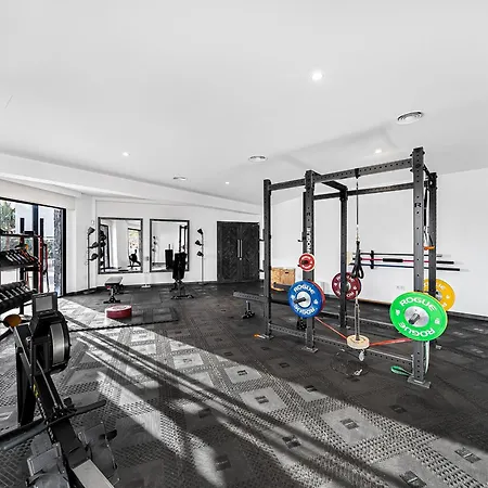 Villa Wellness - Heated Pool, Gym & Games